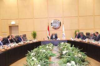 وزير الصناعة والنقل يتراس أعمال...