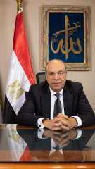 وزير الطيران المدني يؤكد على...