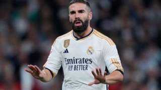 ريال مدريد يكافئ كارفاخال رغم...