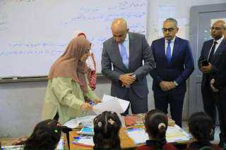 وزير التربية والتعليم يجري جولة...