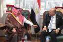 وزير العمل يستقبل السفير السعودي...