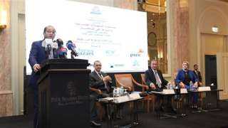وزير المالية: الوزارة تركز على...