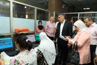 محافظ الجيزة يتابع إنتظام العمل...