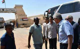 محافظ أسوان يتابع ميدانياً إنتظام...