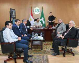 محافظ الشرقية  يلتقي نواب...