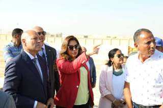 وزيرة التنمية المحلية ومحافظ القاهرة...