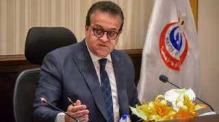 خالد عبدالغفار يتابع توفير الخدمات...