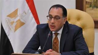 رئيس الوزراء يتابع موقف المرحلة...