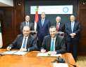 وزير البترول يشهد توقع اتفاق...