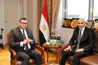 وزيرا الإسكان والتعليم يتابعان موقف...