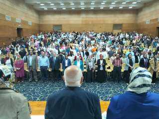 ندوة مشتركة لكليتي التجارة والنانو...