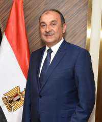 وزير قطاع الأعمال العام في...