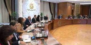 رئيس الوزراء يعقد اجتماعًا لمناقشة...
