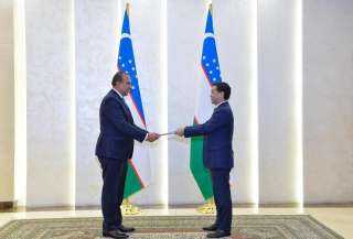 السفير المصري في طشقند يلتقي...