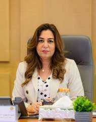 وزيرة التنمية المحلية تتلقى تقريرًا...