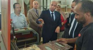 وزارة العمل : زيارة وفد...