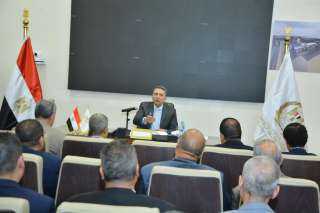 نائب وزير التموين يعقد اجتماعًا...