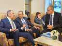 وزير الخارجية يلتقي مع نظيره...