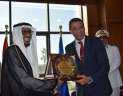 محافظ السويس يتبادل التهاني مع...