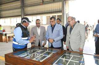 وزير الإنتاج الحربي يتفقد ”حلوان...