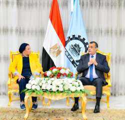 وزيرا ”الإنتاج الحربى” و ”البيئة”...