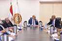 وزير العمل : 21 مليونًا...