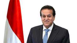 وزير الصحة يثمن جهود ...