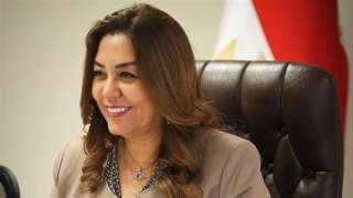 منال عوض: مصر ملتزمة بمواجهة...