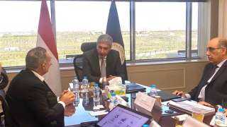 وزير الآثار يبحث استخدام تقنية...