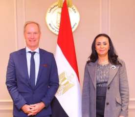 وزيرة التضامن الاجتماعي تلتقي الممثل...