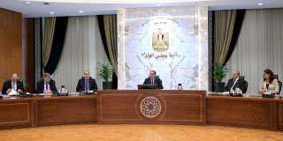 رئيس الوزراء يلتقي رؤساء اللجان...