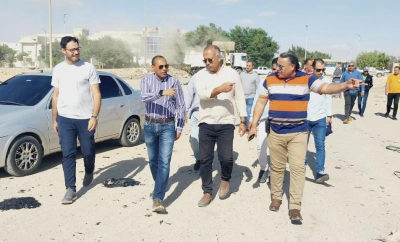 رئيسا جهازي بدر والعاشر من رمضان يتفقدان أعمال التطوير ورفع الكفاءة وتنسيق الموقع