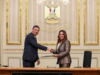 وزيرا التنمية المحلية والزراعة يوقعان...
