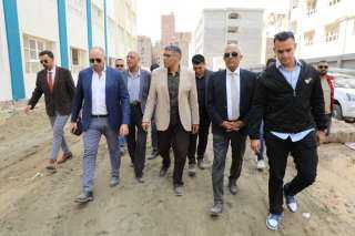 محافظ الجيزة : مجمع مدارس...