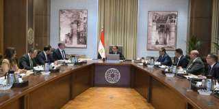 رئيس الوزراء يتابع موقف أنشطة...