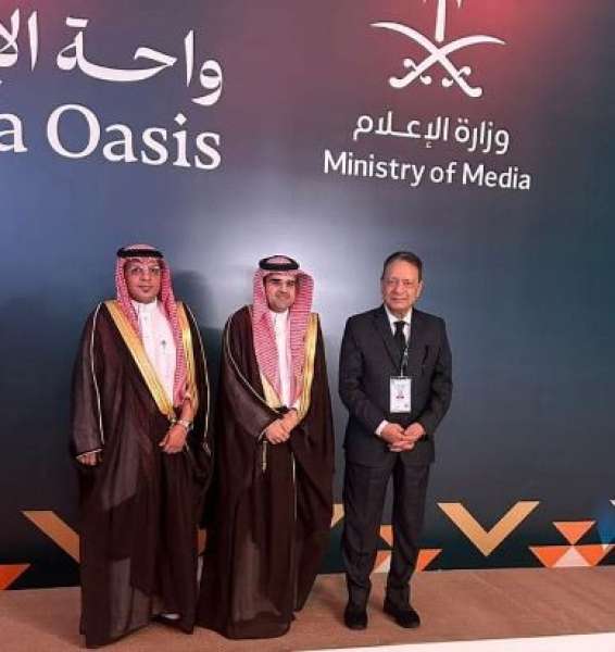 رئيس الأعلى للإعلام يتفقد المركز الاعلامى للقمة العربية الاسلامية بالرياض