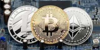 بيتكوين تتجاوز 90 ألف دولار...