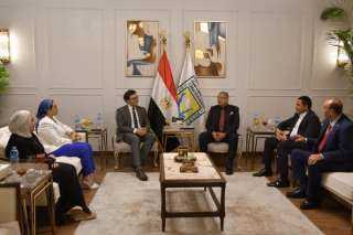 وزير الثقافة يلتقي محافظ جنوب...