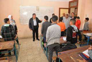محافظ الدقهلية يتفقد مدرسة أجا...