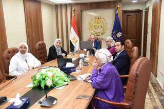 رئيس هيئة الدواء المصرية يبحث...