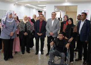 رئيس الوزراء يتفقد جامعة الوادي...
