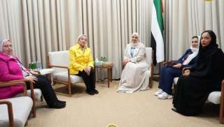 وزيرة البيئة تلتقى نظيرتها الإماراتية...