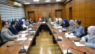 وزارة العمل : تشارك في...