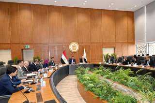وزيرا الإسكان والتعليم العالي يستعرضان...