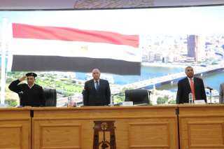 محافظ الوادي الجديد يترأس اجتماع...
