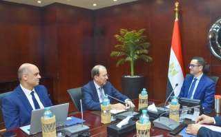 وزير الاستثمار والتجارة الخارجية يلتقى...