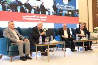 وزير التعليم العالي يشهد ورشة...