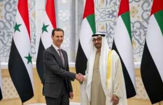 الرئيس الإماراتي يؤكد تضامن بلاده...