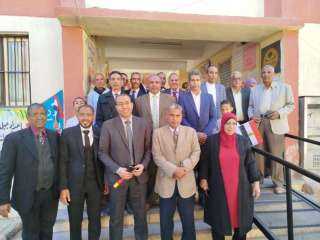 علي الطريقة اليابانية.. ارمنت الحيط...