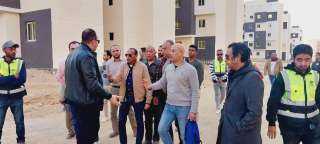 مسئولو ”الإسكان” يلتقون ممثلي الشركات...